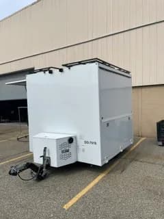 15′ display trailer closed