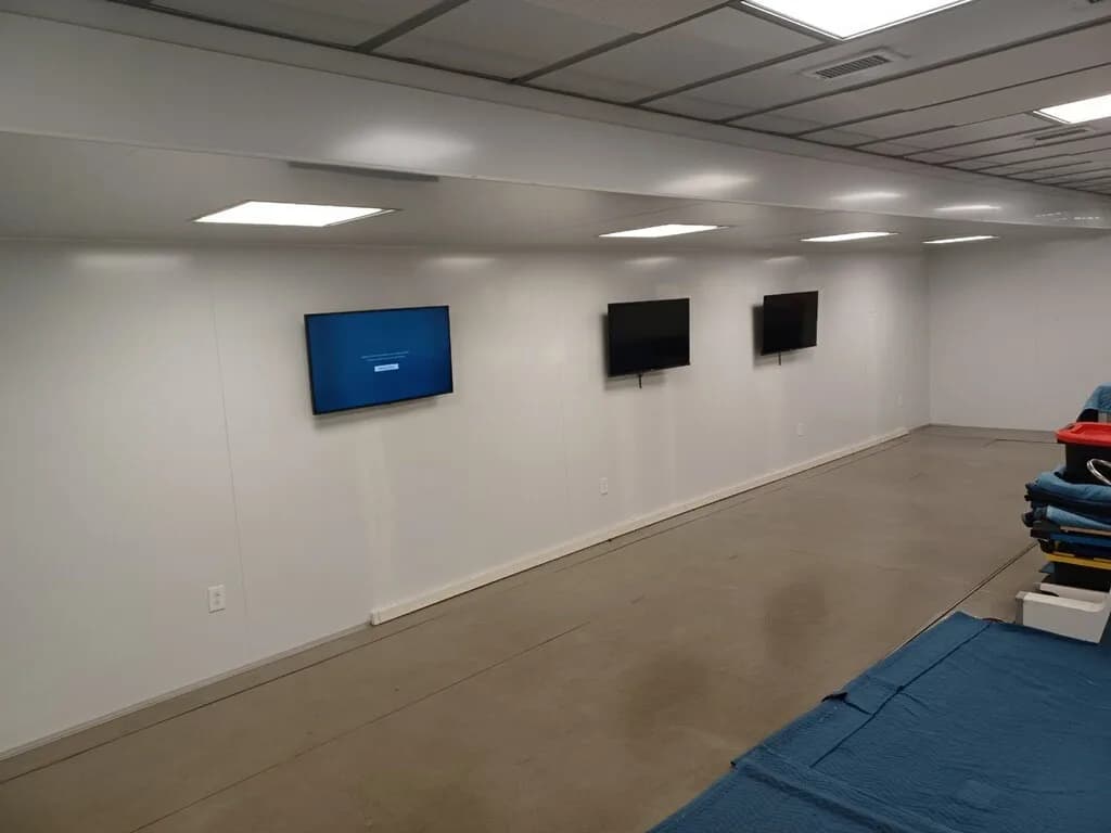 38′ trailer interior with display screens